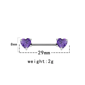 Elegante piercing per capezzolo a cuore viola in acciaio inossidabile su bianco