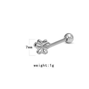 Détail d'un piercing de langue papillon de 7mm avec texture en relief et fermoir à boule