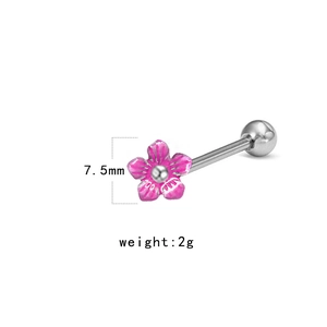Détail d'un piercing de langue marguerite avec diamètre de 7.5mm et poids de 2g