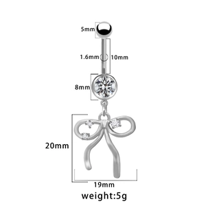Dettaglio delle dimensioni del piercing all'ombelico con ciondolo a fiocco e zirconi