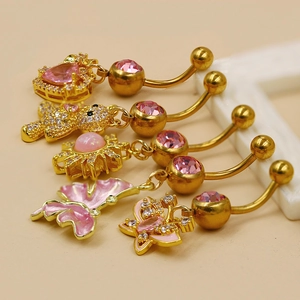 Lot de 5 piercings de nombril dorés avec pendentifs ours rose, papillon et fleurs élégantes