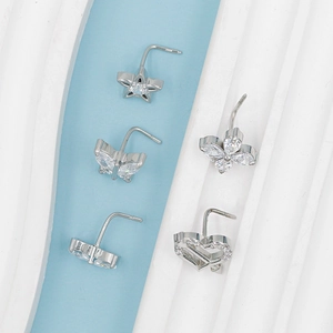 Set di piercing al naso a L con farfalla, stella e cuore in argento e zirconi