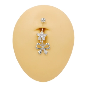 Zilveren navelpiercing met bloem en vlinder versierd met zirkoonsteentjes