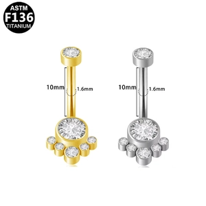 F136 titanium navelpiercing met hartvormige zirkooncluster in goud en zilver kleur