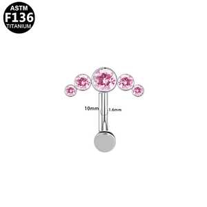 Piercing ombelico in titanio F136 con cinque zirconi rosa in una montatura da 10mm