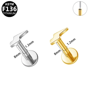 Labret en titane F136 montrant le design éclair et filetage interne précis