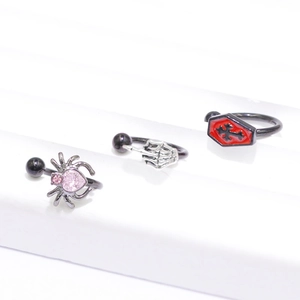 Set di piercing gotici con ragno cuore nero, mano di teschio e ciondoli a forma di bara