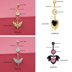 Piercing all'ombelico gotici con pendenti a pipistrello e insetti in oro e argento