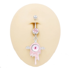 Piercing ombelico con bulbo oculare rosa e zircone su modello in silicone