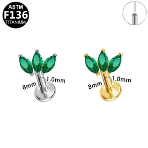 Détails des piercings labret en titane ASTM F136 avec trois zircons verts marquise