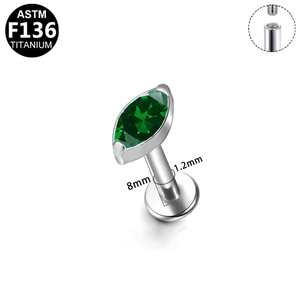 G23 titanium labret met marquise geslepen groene zirkoon en intern schroefdraad
