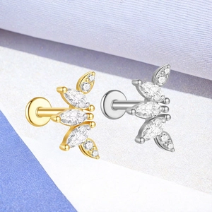 Detail van F136 titanium labret oorbellen met marquise en ronde geslepen zirkoon