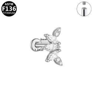 Detail van ASTM F136 titanium oorpiercing met zirkoon en 1,2 mm dikke staafgrootte