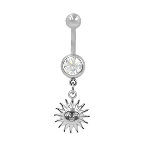 Détail de piercing de nombril en acier inoxydable avec zircon et pendentif soleil