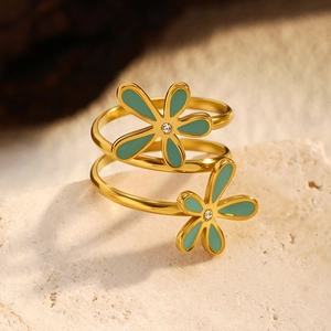 Retro 18K gold plated stainless steel ring with dual green enamel flowers and crystals
