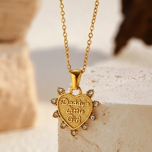Collier cœur doré gravé Daddy's Little Girl avec détails en cristaux blancs