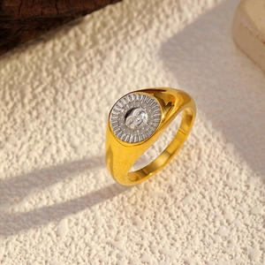 Retro PVD 18k vergoldeter Siegelring aus Edelstahl mit himmlischem Sonnengesicht-Design