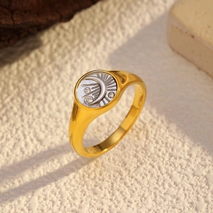 18k vergoldeter Edelstahlsiegelring mit geprägtem Halbmond und Sternenmotiv für Damen