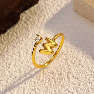 Bague ouverte plaquée or 18k minimaliste avec lettre W en relief et pierre de zircon blanc