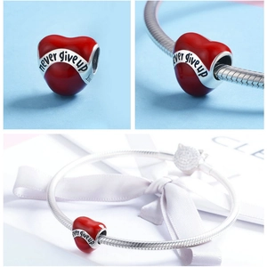 Charme coeur en argent 925 avec gravure Never Give Up sur bracelet serpent