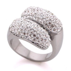 Bague chic de 14mm en acier titane avec un design croisé orné de cristaux pavés brillants