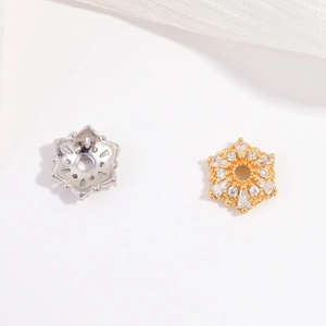 S925 Silber Blüten-Zwischenperlen mit Zirkonia für individuelles Schmuckdesign