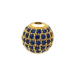 Λεπτομέρεια macro από χρυσή χάντρα ασήμι 925 με μπλε ζιργκόν για DIY κοσμήματα