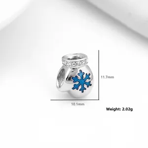 Charm a fiocco di neve in argento S925 con smalto blu e zirconi cubici, 11,7x10,1 mm