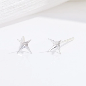 Boucles d'oreilles minimalistes en argent sterling S925 en forme d'étoile à quatre branches