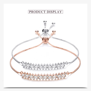 Detailansicht silberner und rosévergoldeter verstellbarer Armbänder mit Zirkonia