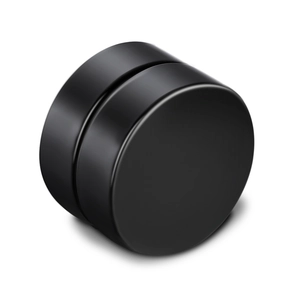 Elegante orecchino magnetico da 8mm in acciaio nero opaco per orecchie senza buchi