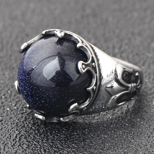 Macro di anello con pietra di sabbia blu 18mm e dettagli floreali vintage incisi