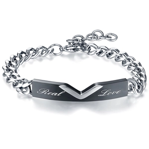 5mm Edelstahl Gliederkette Armband mit schwarzer Real Love Plakette und V-Akzent