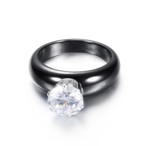 Anillo minimalista de cerámica negra de 8mm con circón redondo en engaste de seis garras
