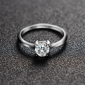 Classic 6mm silver ring with a sparkling round zircon in a four-prong setting