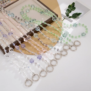 Chaîne bandoulière perlée en forme d'étoile avec perles transparentes et fermoir métal