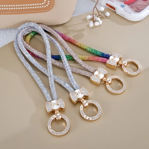 Bracelets de téléphone luxueux avec nœuds en strass argentés rose doré arc-en-ciel et champagne