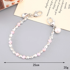Chic 25cm beaded phone charm with pink rhombus beads, silver accents and heart clasp