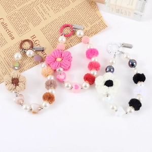 Sweet Knitted Flower Plush Ball Keychain Handmade Artificial Pearl Heart Beads Phone Chain For Women Bag Pendant Accessory