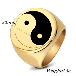 Detailed view of 22mm golden stainless steel ring featuring Tai Chi Yin Yang symbol
