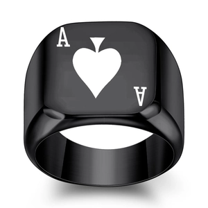 Anello da uomo in acciaio inossidabile nero con incisione laser Asso di Picche poker