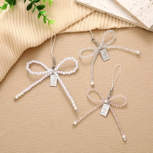 Elegant Beaded Bow Phone Charm Faux Artificial Pearl Crystal Ribbon Keychain For Women Bag Decor With Queen Elizabeth Metal Plate