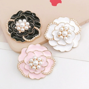 Charmants pendentifs de camélia avec perles et émail pour bijoux DIY de coque ou chaussures