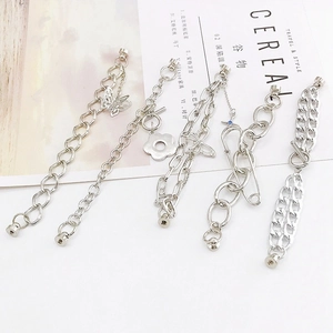Ensemble de bracelets chaîne en métal argenté avec breloques papillon et fermoir magnétique