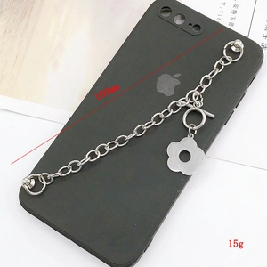 Chaîne de téléphone en métal argenté avec pendentif fleur sur coque noire