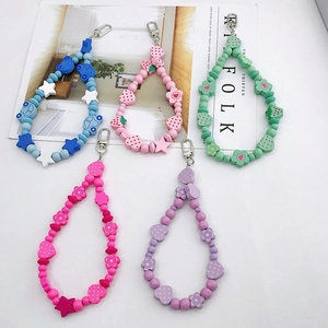 Pastoral Wooden Beaded Keychain Fruit Strawberry Heart Star Pendant For Bag Phone Women Decoration Handcrafted Charm