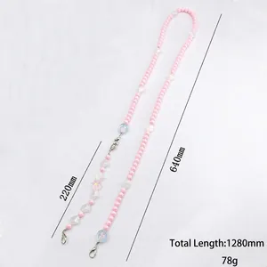 Chaîne bandoulière rose laser pour téléphone avec perles cœurs et fleurs 1280mm