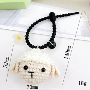 Porte-clés tête de mouton au crochet fait main avec lanière en silicone et breloque fleur