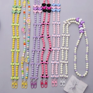 Chaîne de Téléphone Perlée à la Main Bandoulière Cœur Nœud Sangle en Perles Acryliques pour Étui de Téléphone Sac Bijoux Femme