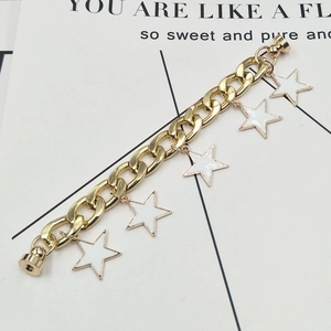 Gold chain bracelet with white star pendants and magnetic clasps for shoes or phone case